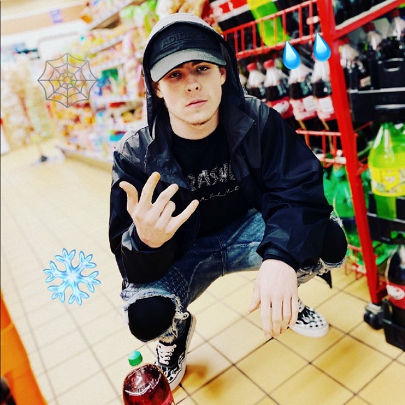 Meet your Posher, Brandon - Picture 1 of 1